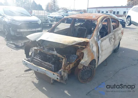 2015 Nissan Versa 1.6 S z USA, uszkodzony, nr VIN 3N1CN7AP0FL820208